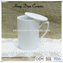 Caneca de cerâmica branca com tampa, caneca de porcelana de 300 ml por atacado, caneca de cerâmica com coaster / tampa